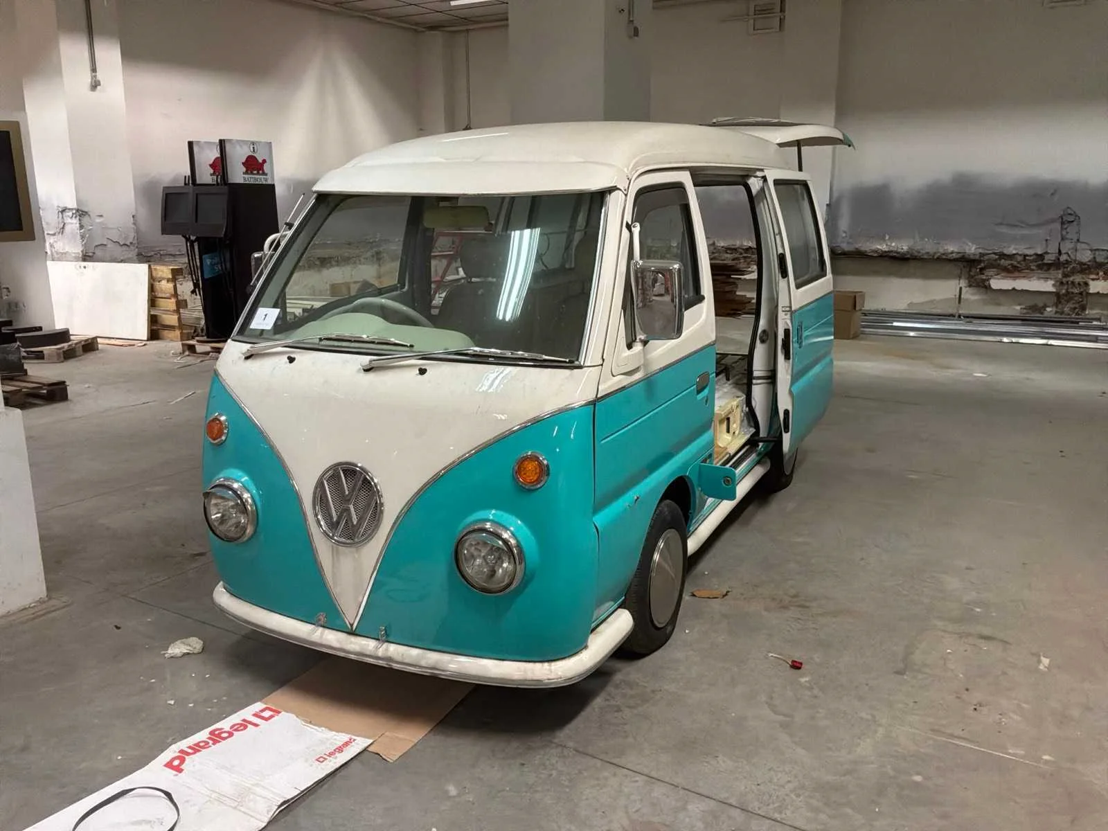 Suzuki carry, meubilair en diverse beschermings- en desinfectiemiddelen