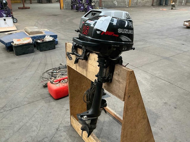 Suzuki df2.5 buitenboordmotor - afbeelding 2 van  8