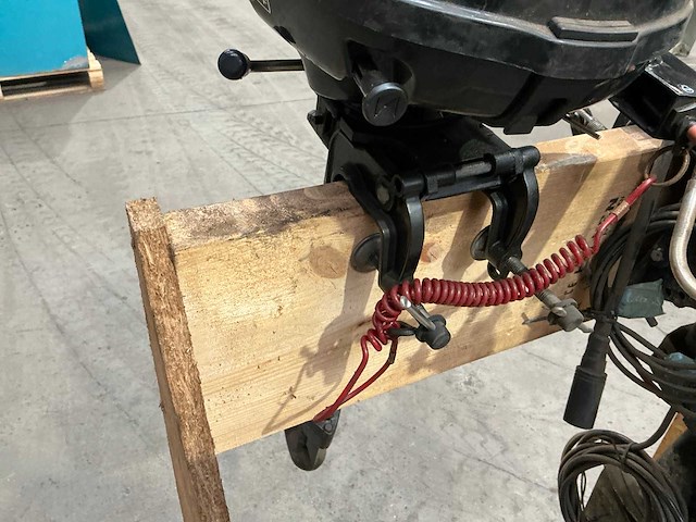 Suzuki df2.5 buitenboordmotor - afbeelding 4 van  8