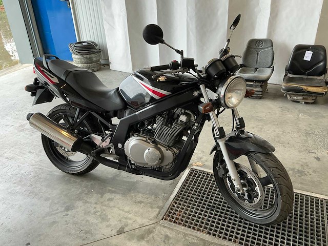 Suzuki gs500u motorfiets - afbeelding 1 van  6