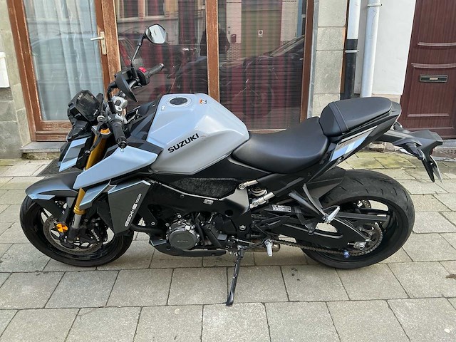 Suzuki gsx s 1000 naked motorfiets - afbeelding 9 van  13