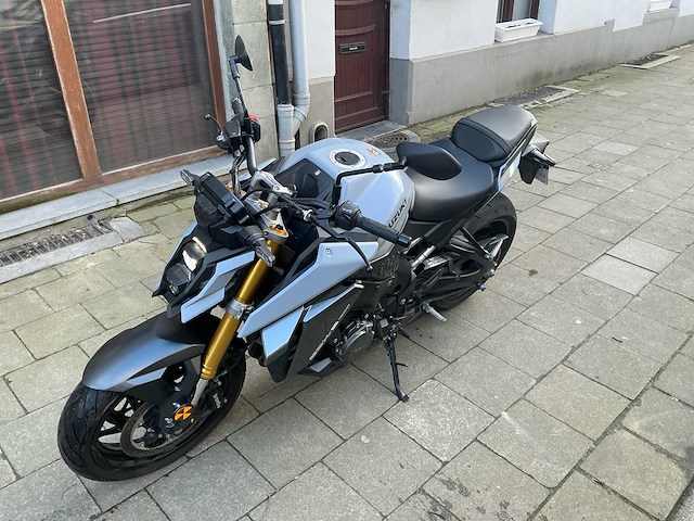Suzuki gsx s 1000 naked motorfiets - afbeelding 1 van  13