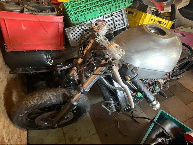Suzuki gsxf project racer motorfiets - afbeelding 1 van  8