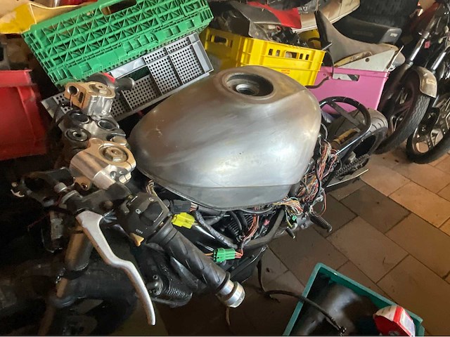 Suzuki gsxf project racer motorfiets - afbeelding 7 van  8