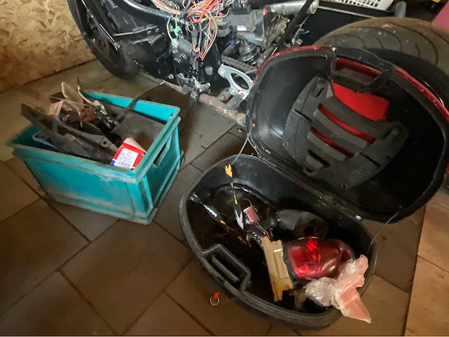 Suzuki gsxf project racer motorfiets - afbeelding 8 van  8