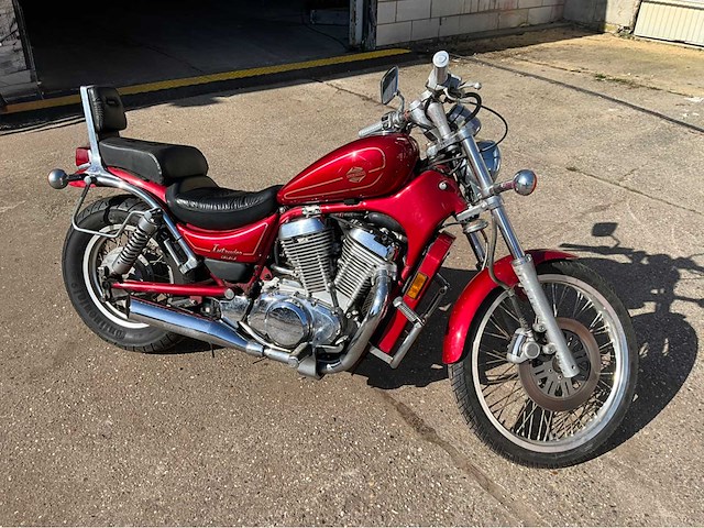 Suzuki intruder vs800 - 805cc v-twin cruiser - afbeelding 20 van  26