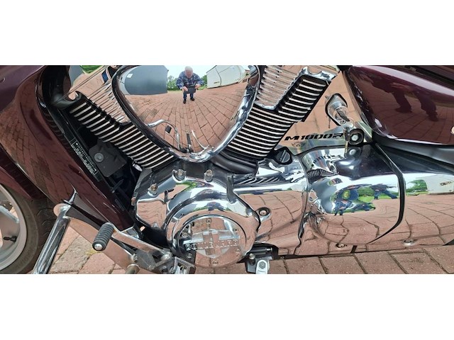 Suzuki intruder - afbeelding 2 van  17