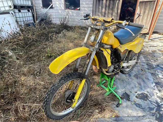 Suzuki rm 125 motorfiets - afbeelding 1 van  11