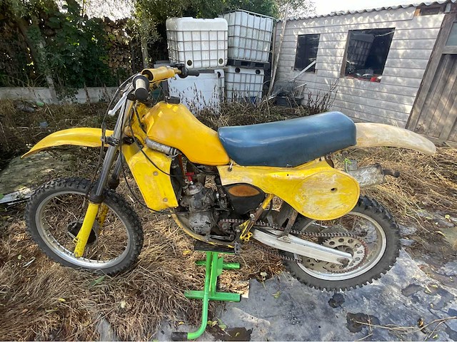 Suzuki rm 125 motorfiets - afbeelding 4 van  11