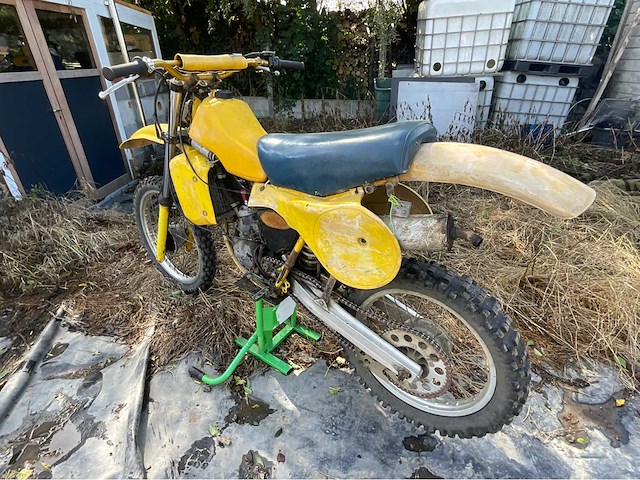 Suzuki rm 125 motorfiets - afbeelding 5 van  11