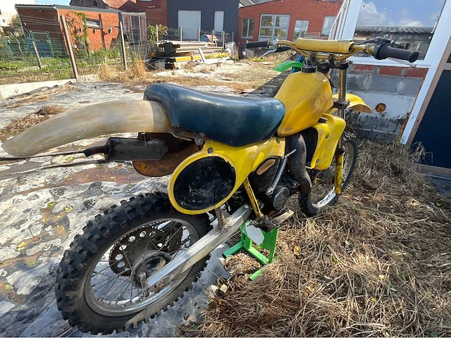 Suzuki rm 125 motorfiets - afbeelding 7 van  11