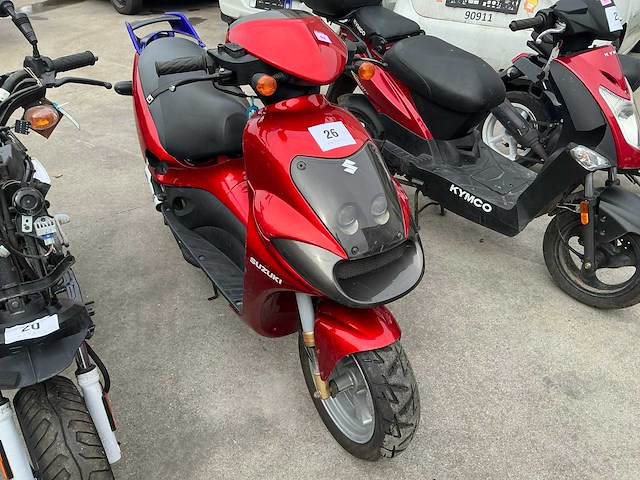 Suzuki scooter - afbeelding 2 van  8