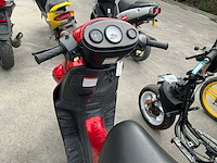 Suzuki scooter - afbeelding 6 van  8