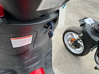 Suzuki scooter - afbeelding 7 van  8
