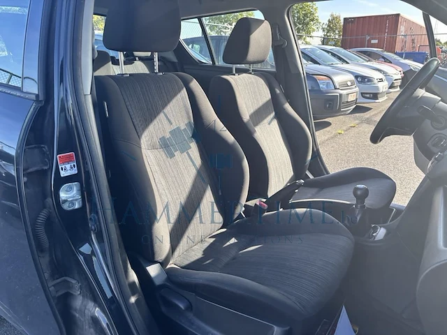 Suzuki swift 1 2i gl, 2014 - afbeelding 18 van  35