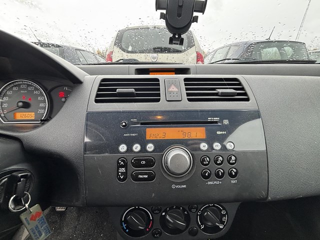 Suzuki swift 1.3i gl airco, 2007 - afbeelding 3 van  31