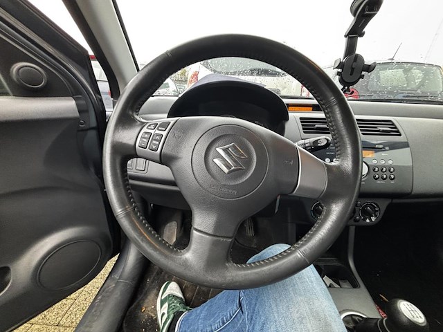 Suzuki swift 1.3i gl airco, 2007 - afbeelding 7 van  31