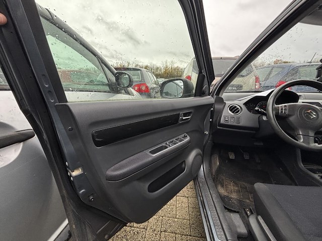 Suzuki swift 1.3i gl airco, 2007 - afbeelding 28 van  31