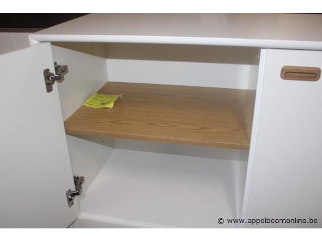 Svea highboard met 3 deuren en 3 laden in eik/wit - afbeelding 2 van  2