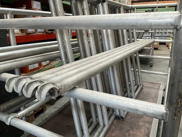 Svelt tempo alu rolsteiger stelling tot 7,5 meter hoog - afbeelding 22 van  24