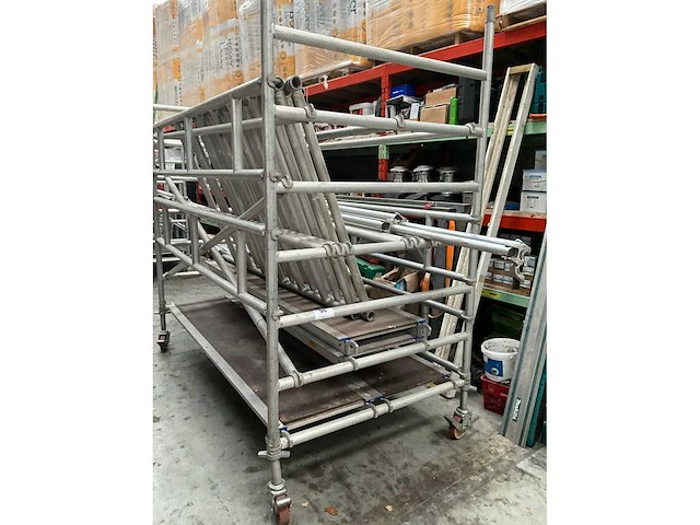 Svelt tempo alu rolsteiger stelling tot 7,5 meter hoog - afbeelding 19 van  25