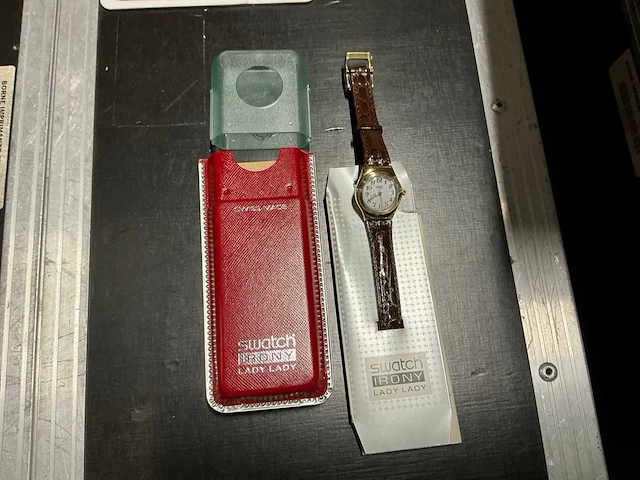 Swatch irony vintage dameshorloge - afbeelding 1 van  4