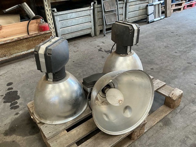 Sylvania sylbay 110 belichtingsmateriaal - afbeelding 1 van  4