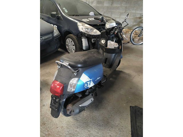 Sym - a1 - moped - afbeelding 4 van  12