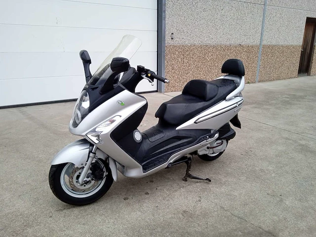 Sym - gts 125 - motorfiets - afbeelding 3 van  8