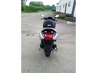 Sym - gts 125 - motorfiets - afbeelding 6 van  8