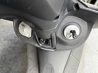 Sym - motorised scooter - afbeelding 9 van  9