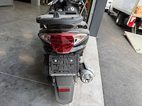 Sym - motorised scooter - afbeelding 4 van  9