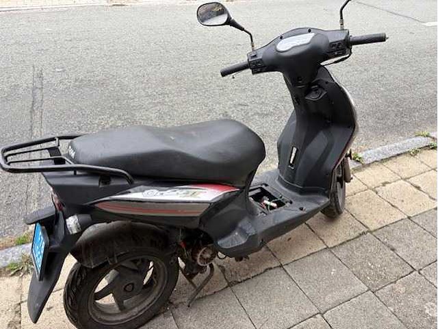 Sym - snorscooter - orbit ll - motorised scooter - afbeelding 8 van  11