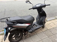 Sym - snorscooter - orbit ll - motorised scooter - afbeelding 8 van  11