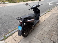 Sym - snorscooter - orbit ll - motorised scooter - afbeelding 10 van  11
