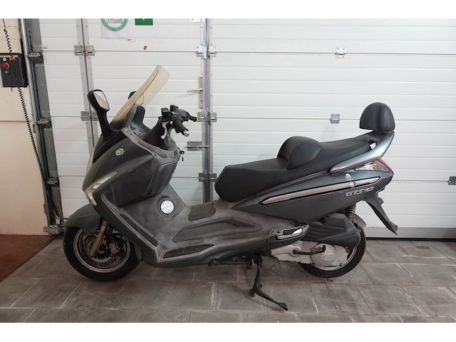 Sym gts 125 - afbeelding 1 van  22