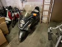 Sym gts125 lm25w brommer - afbeelding 1 van  8