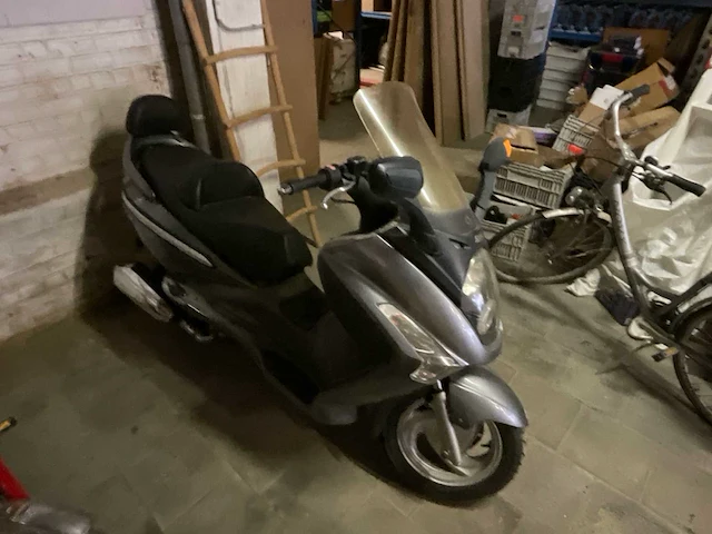 Sym gts125 lm25w brommer - afbeelding 6 van  8