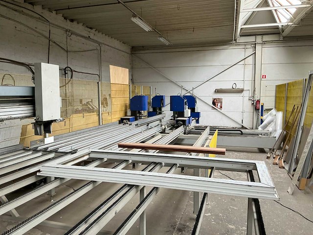 Symatec cnc pvc-bewerkingsmachine - afbeelding 3 van  7