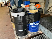 Synpower sae 5w-40 olie (208l) + 6 diverse vaten - afbeelding 4 van  4