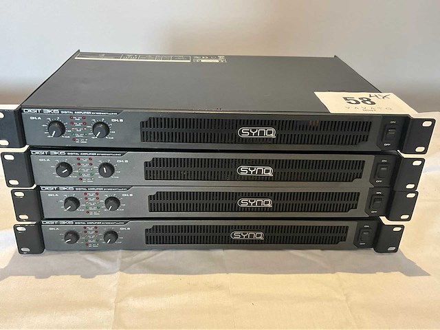 Synq digit 3k6 versterker (4x) - afbeelding 1 van  4