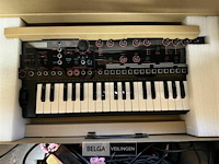 Synthesizer - afbeelding 3 van  3
