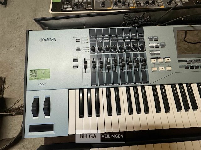 Synthesizer - afbeelding 3 van  6