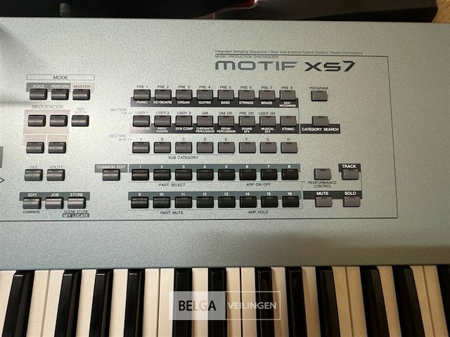 Synthesizer - afbeelding 6 van  6