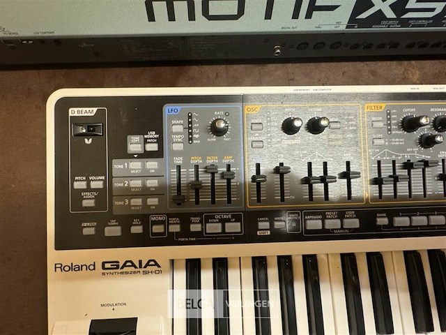 Synthesizer - afbeelding 4 van  6