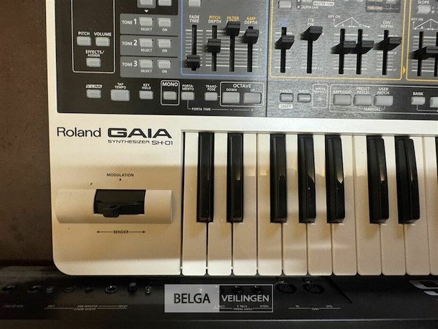 Synthesizer - afbeelding 5 van  6