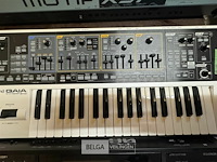 Synthesizer - afbeelding 6 van  6