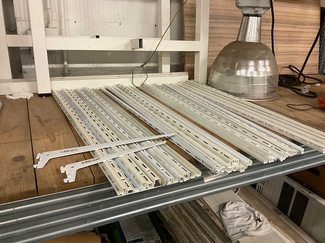 Systeem rails mat beugels (80x) - afbeelding 1 van  7
