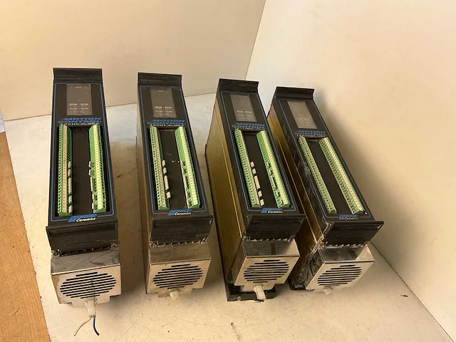 System ceramics motion control 5905510022 industriële servo-aandrijfmodule (4x) - afbeelding 1 van  5
