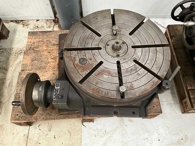 T-gleuf opspantafel - afbeelding 1 van  4